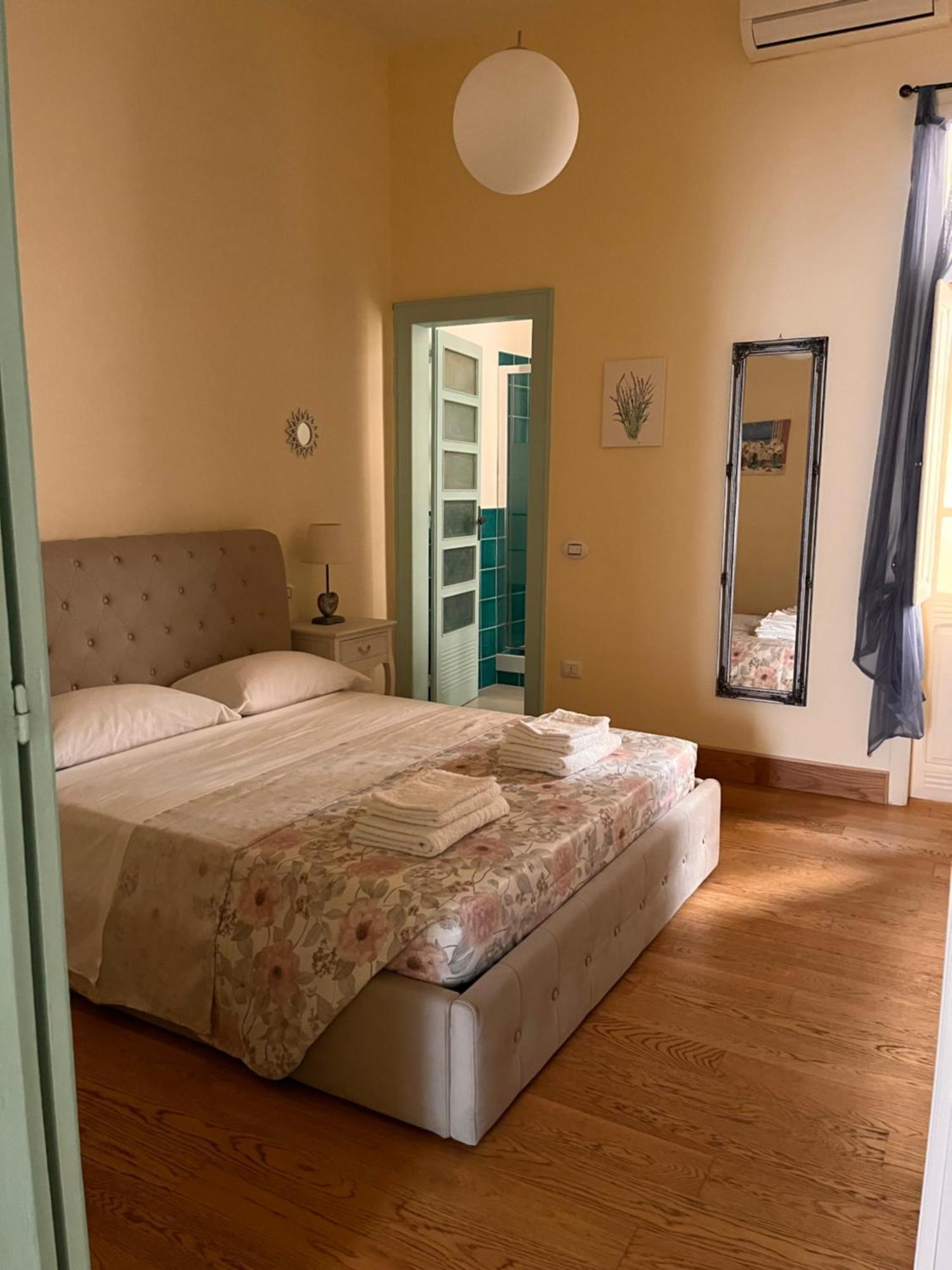 Appartamento Centro Storico Cagliari - Alter Nos House Exterior foto